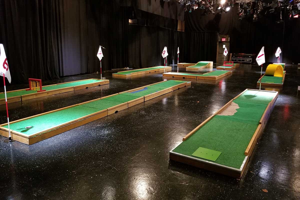 wow mini golf rental image