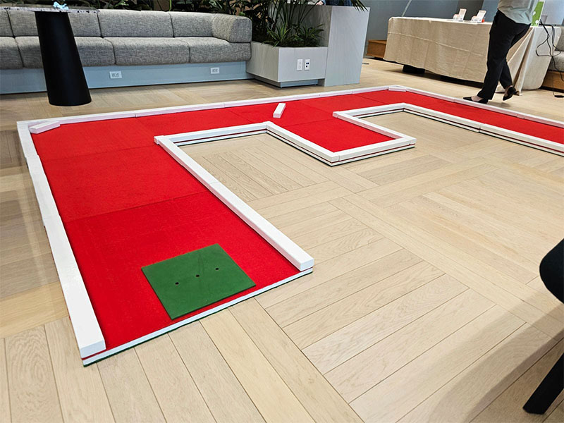 mini golf rentals image