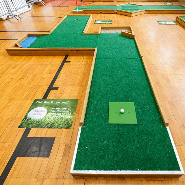 Mini golf rentals trade shows image